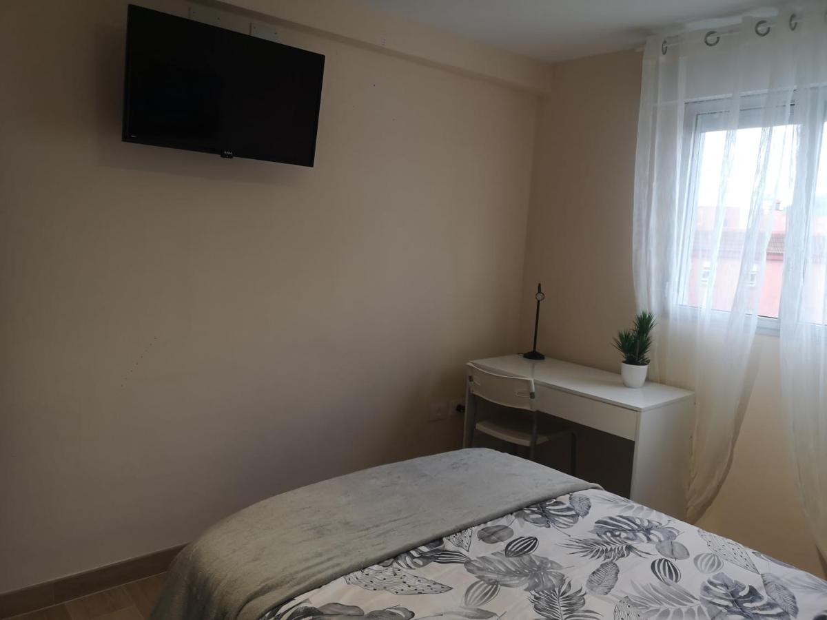Hostal Mari En La Laguna, Alquiler Habitacion Privada En Hostal, 6 Habitaciones Cerca De La Universidad Y Aeropuerto Norte, 3 Banos Compartidos Сан-Кристобаль-де-Ла-Лагуна Экстерьер фото