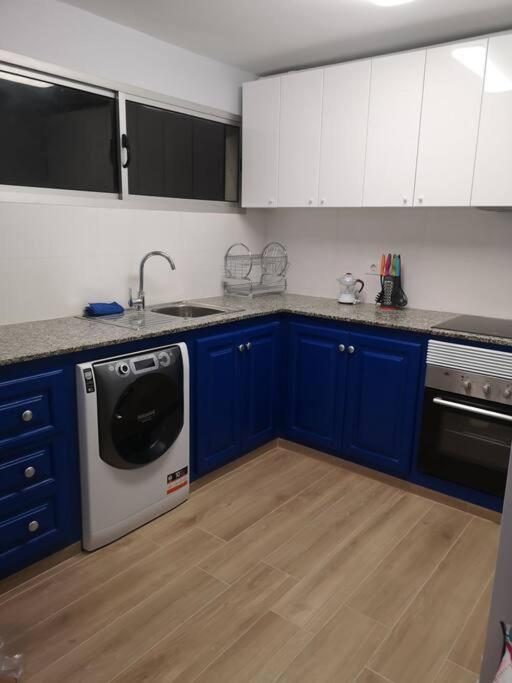 Hostal Mari En La Laguna, Alquiler Habitacion Privada En Hostal, 6 Habitaciones Cerca De La Universidad Y Aeropuerto Norte, 3 Banos Compartidos Сан-Кристобаль-де-Ла-Лагуна Экстерьер фото